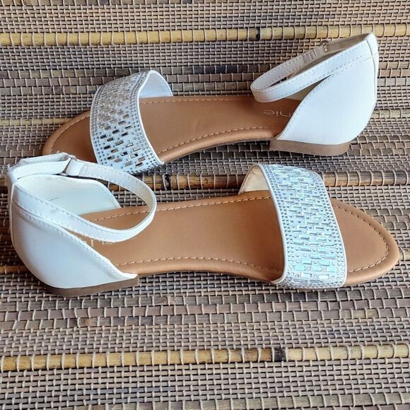 Girls Annie Crystal Studded Ankle Strap Sandals Size 3 - Picture 3 of 12